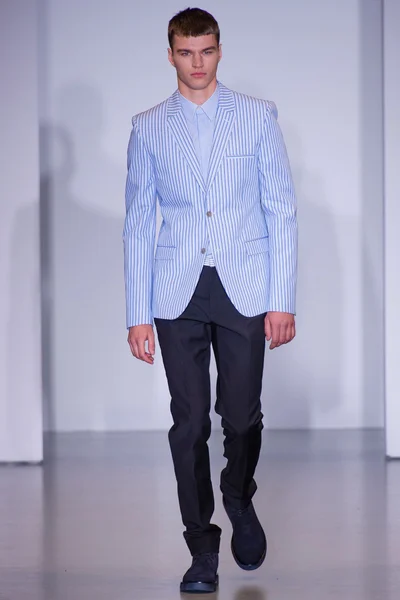 Look 33